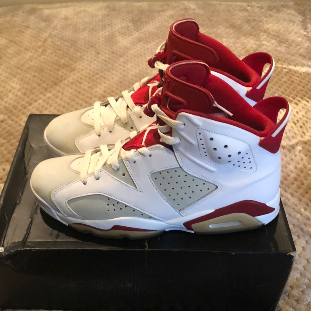Air Jordan 6 Retro - Picture 2 of 3